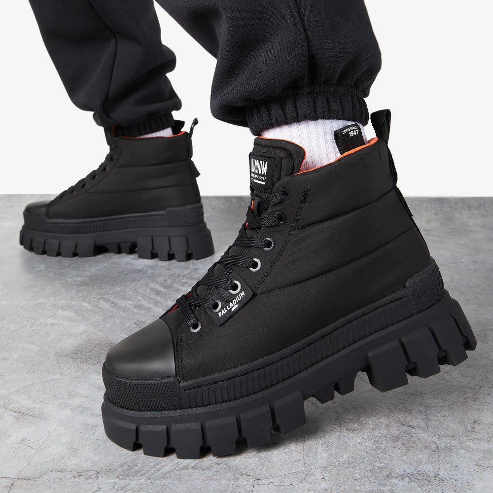 REVOLT BOOT OVERCUSH BLACK/BLACK