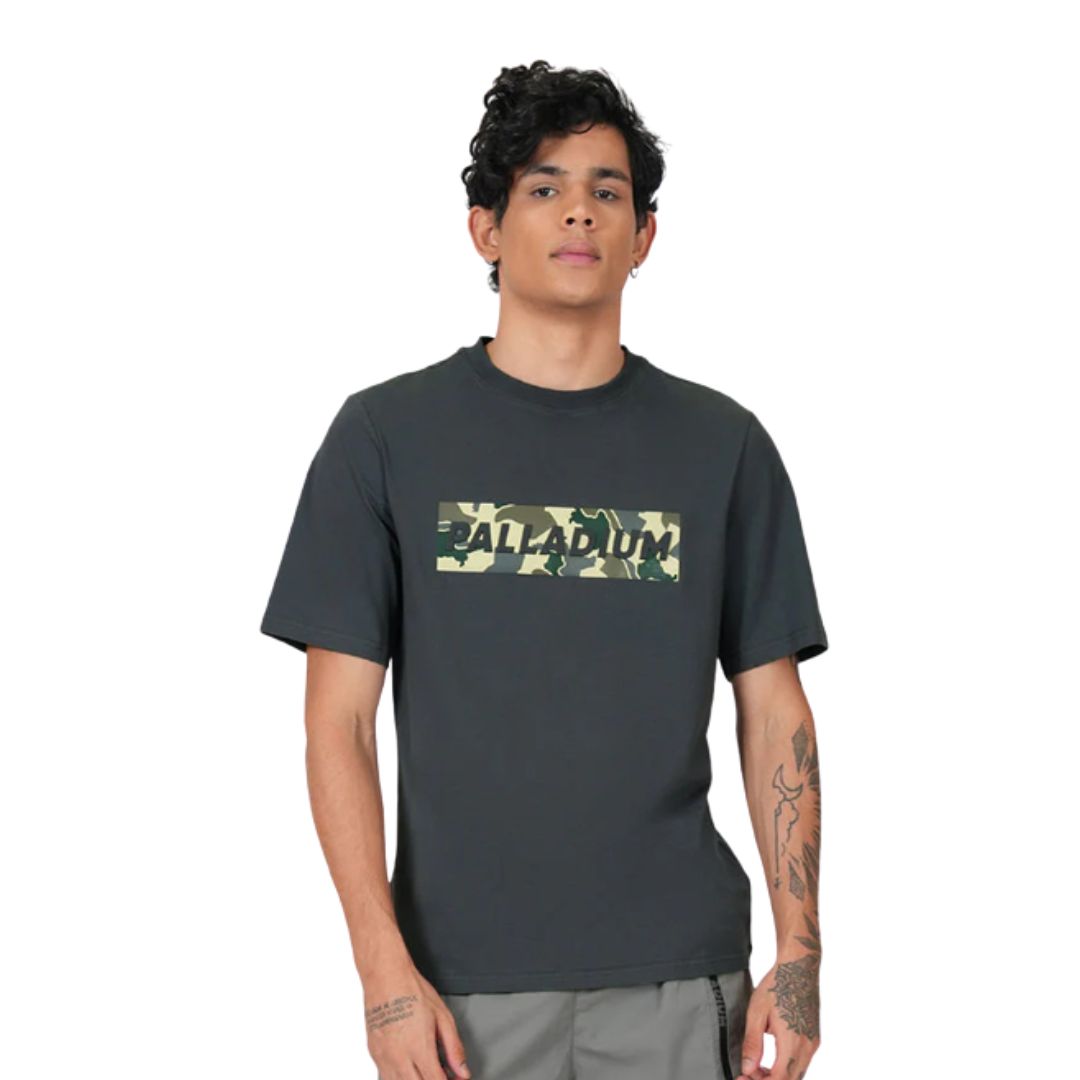 S/S Tee Camo Banner Men'S T-Shirt Ebony 108483-072