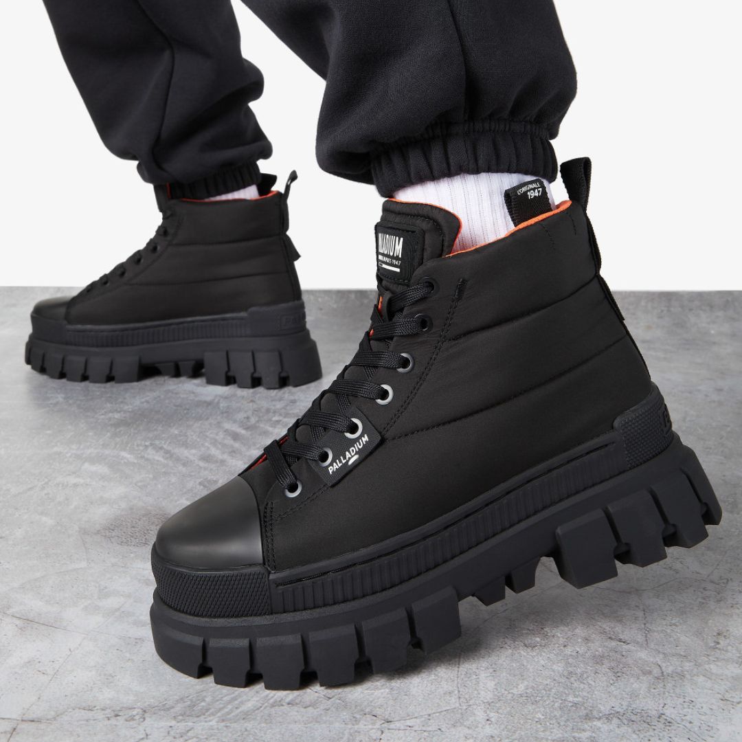 Revolt Boot Overcush Black/Black 98863-001