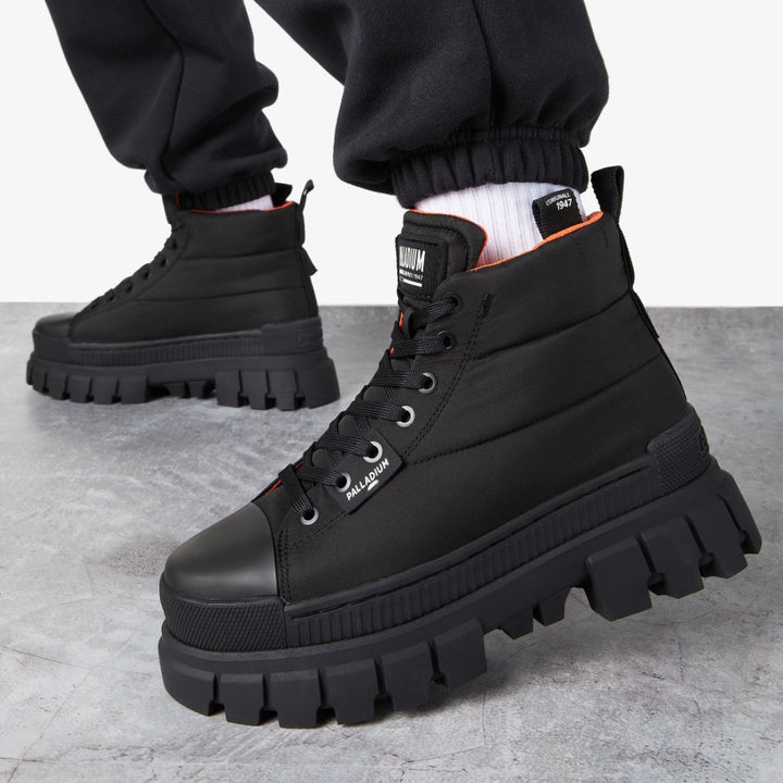 Revolt Boot Overcush Black/Black 98863-001