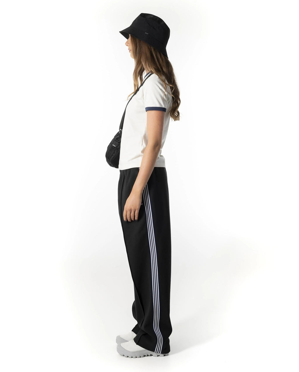 Logo Side Stripes Color Blocks Pants -1011727-008