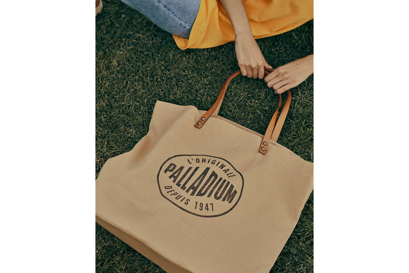 ROUND LOGO TOTE BAG CAMEL